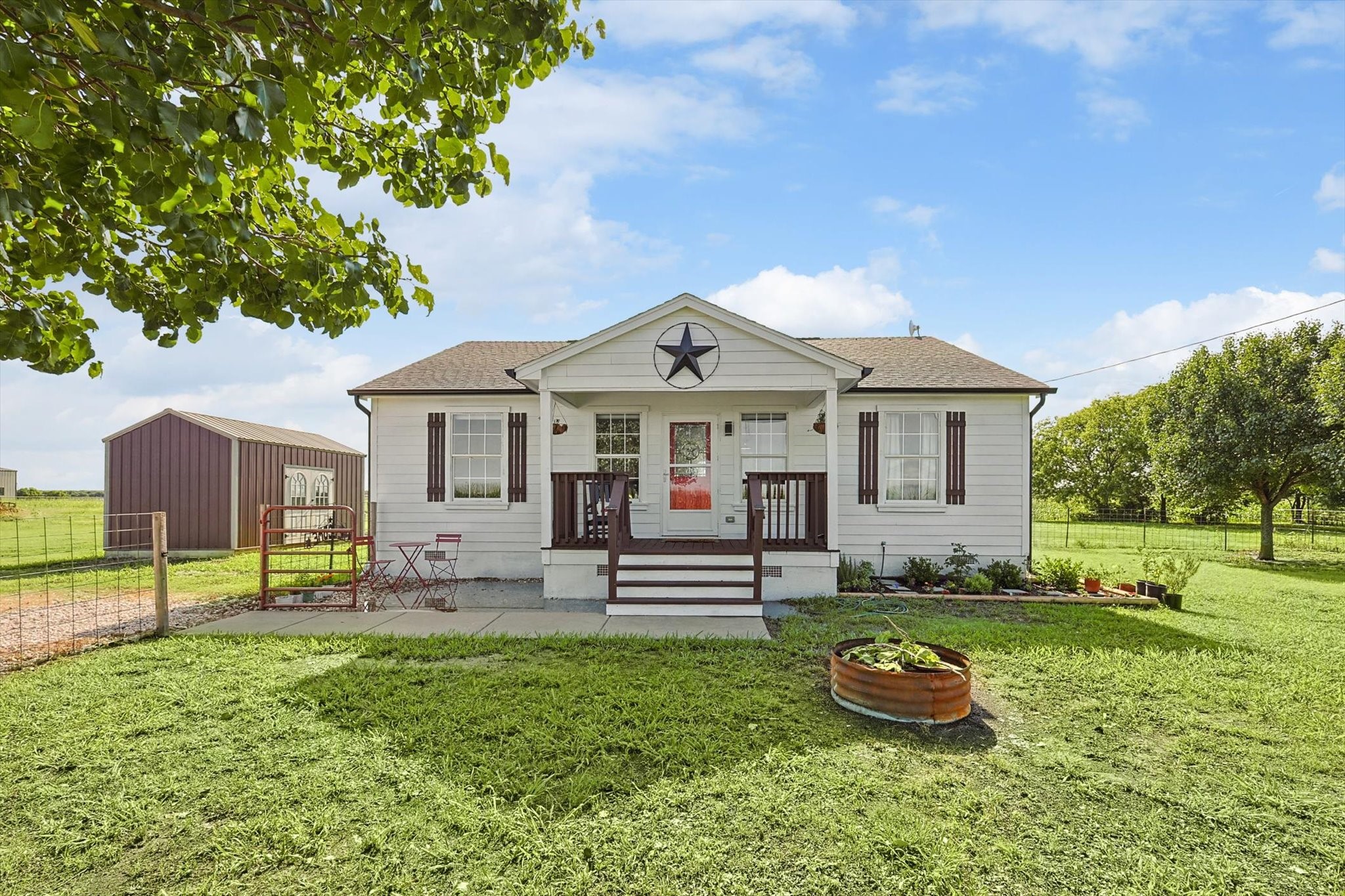 205 Ike Road Waxahachie TX 75165