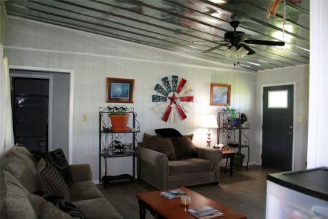 12845 Highway 6 Iredell TX 76649