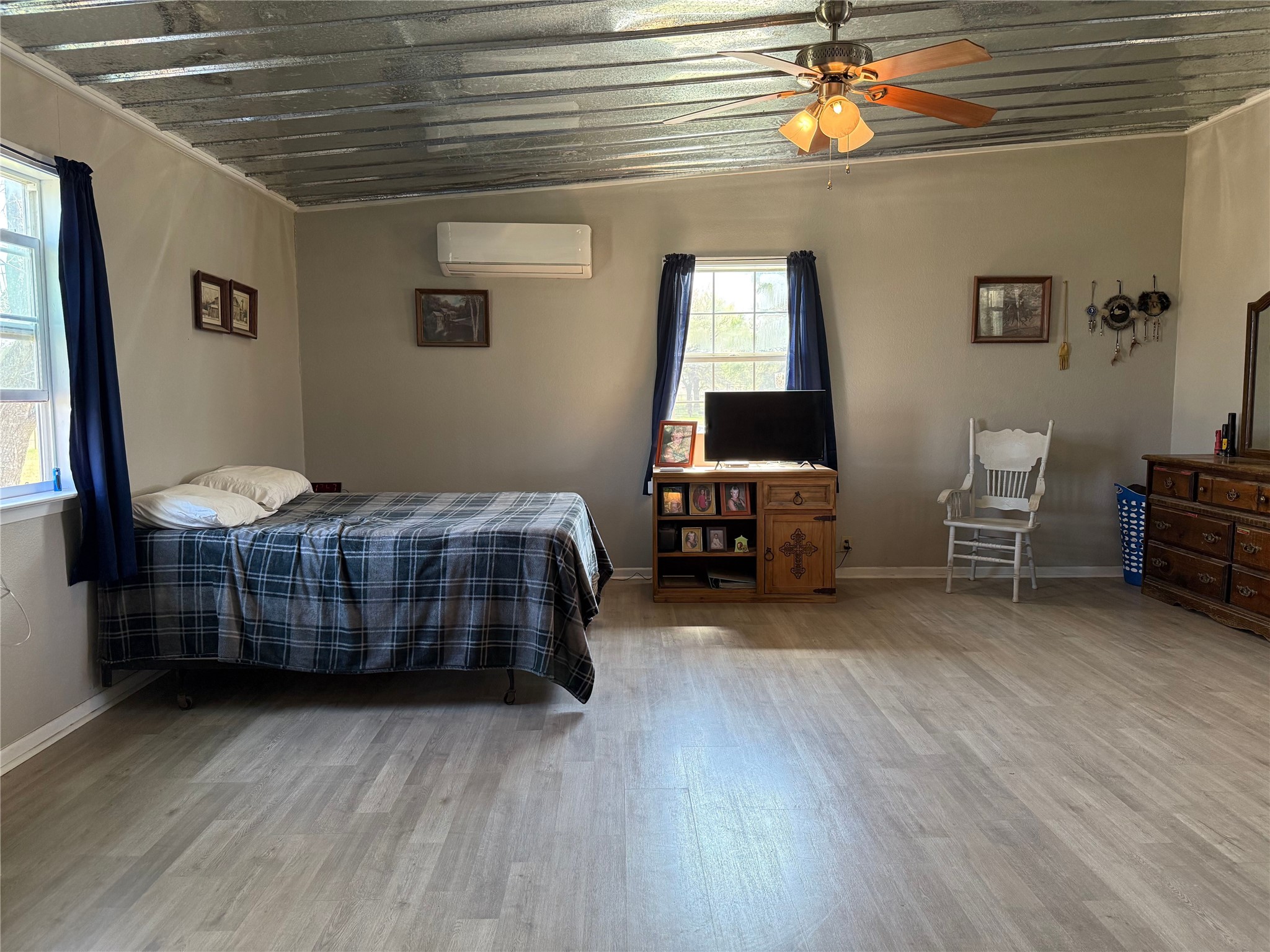 12845 Highway 6 Iredell TX 76649