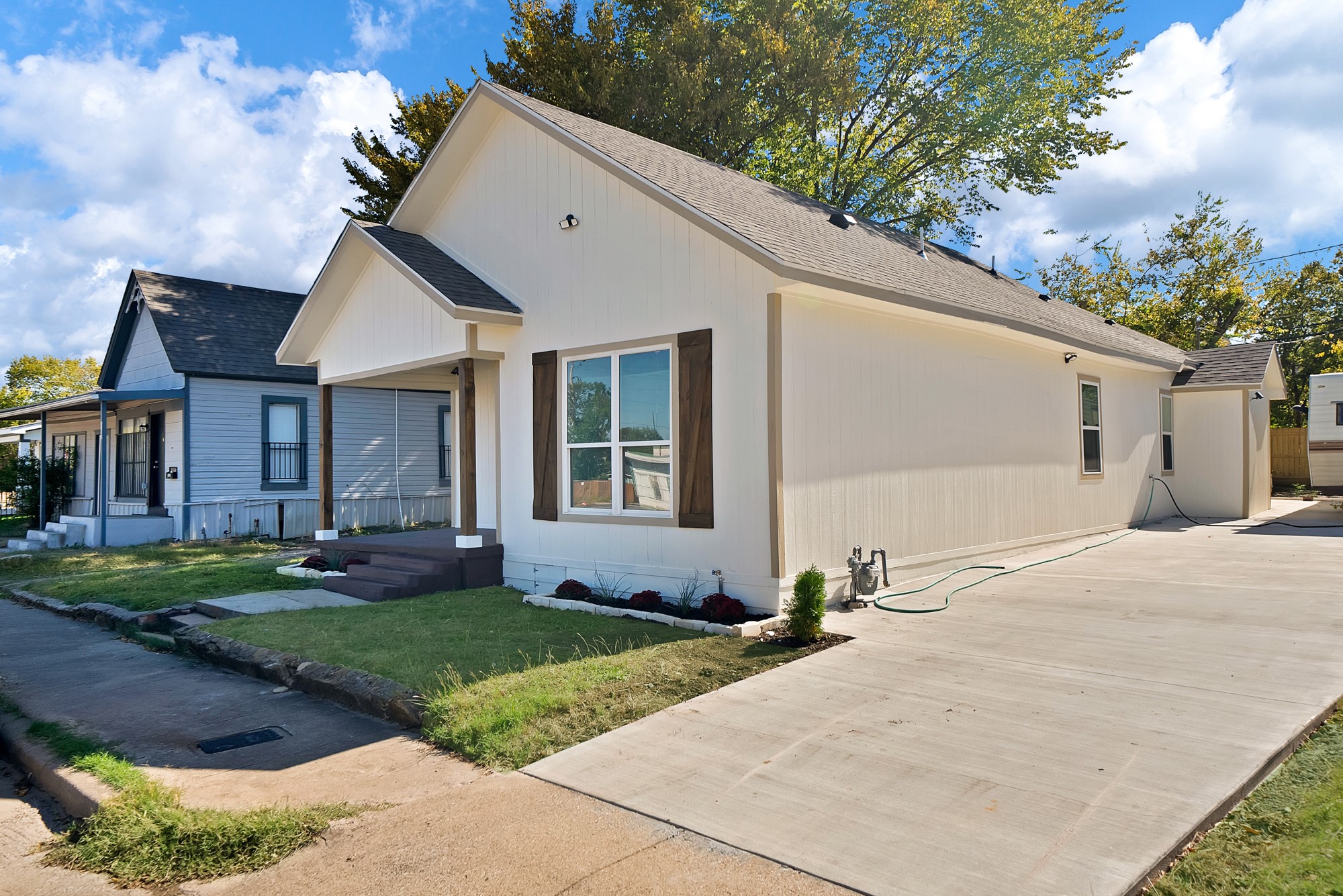 1130 E Hattie Street Fort Worth TX 76104