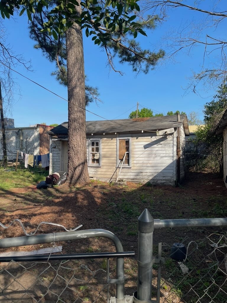 311 W Green Street Palestine TX 75801