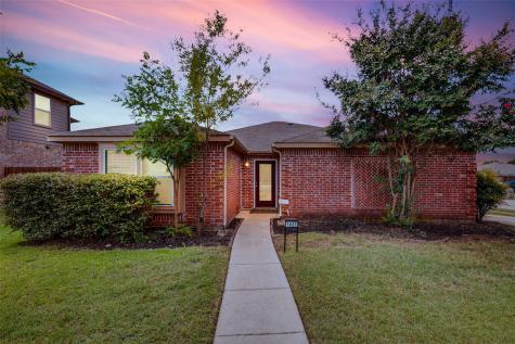 1631 Emily Lane Seagoville TX 75159