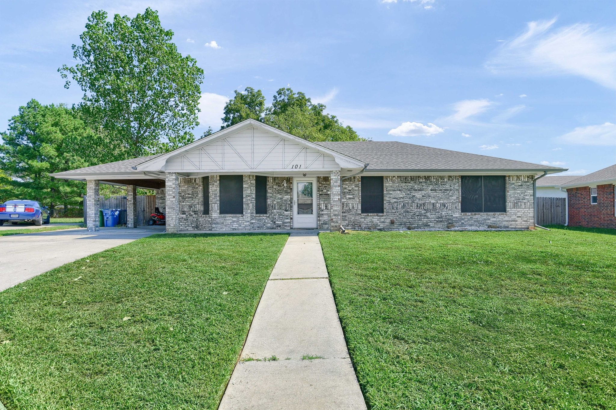 101 Sarah Court Collinsville TX 76233