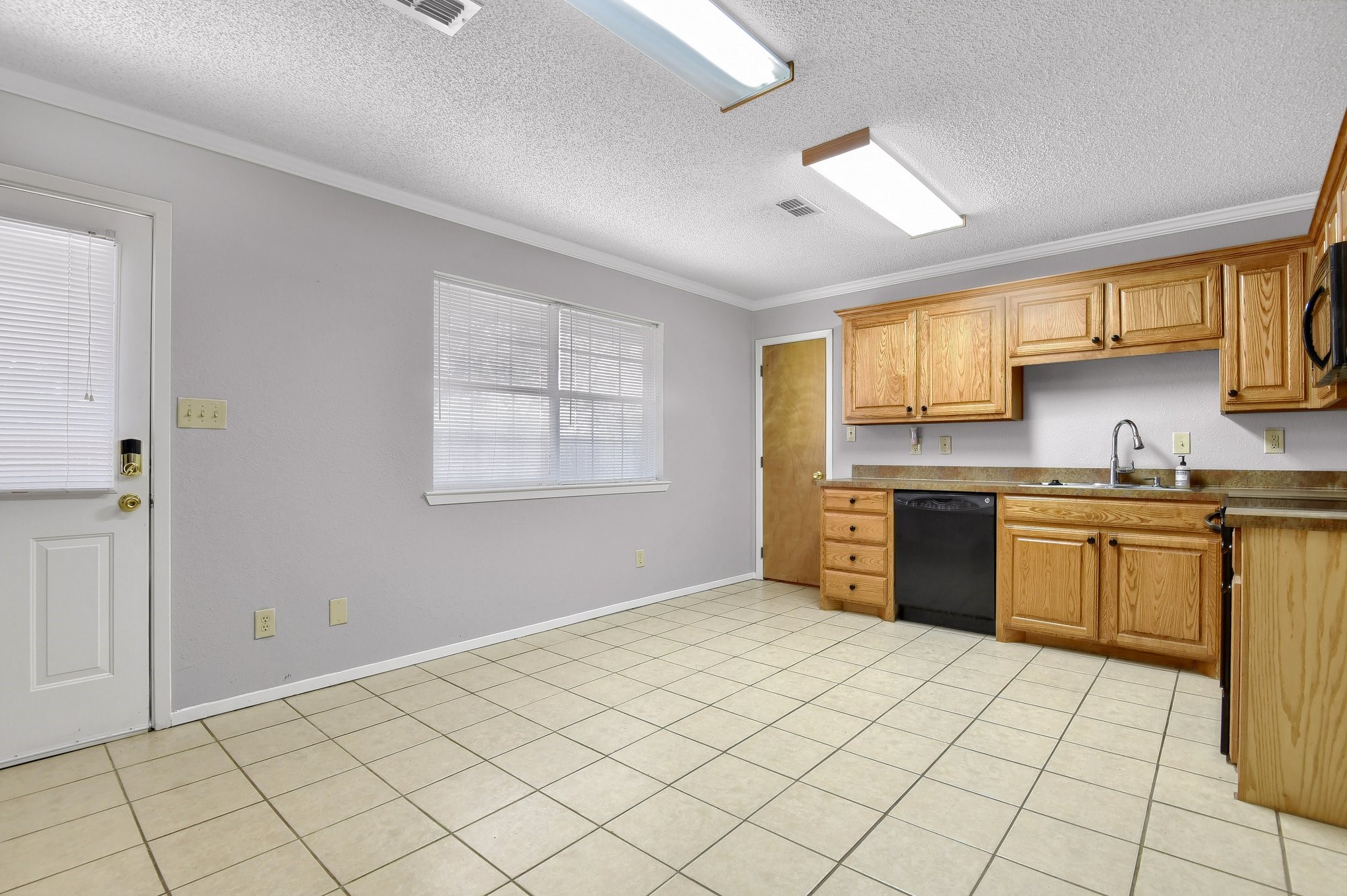 101 Sarah Court Collinsville TX 76233