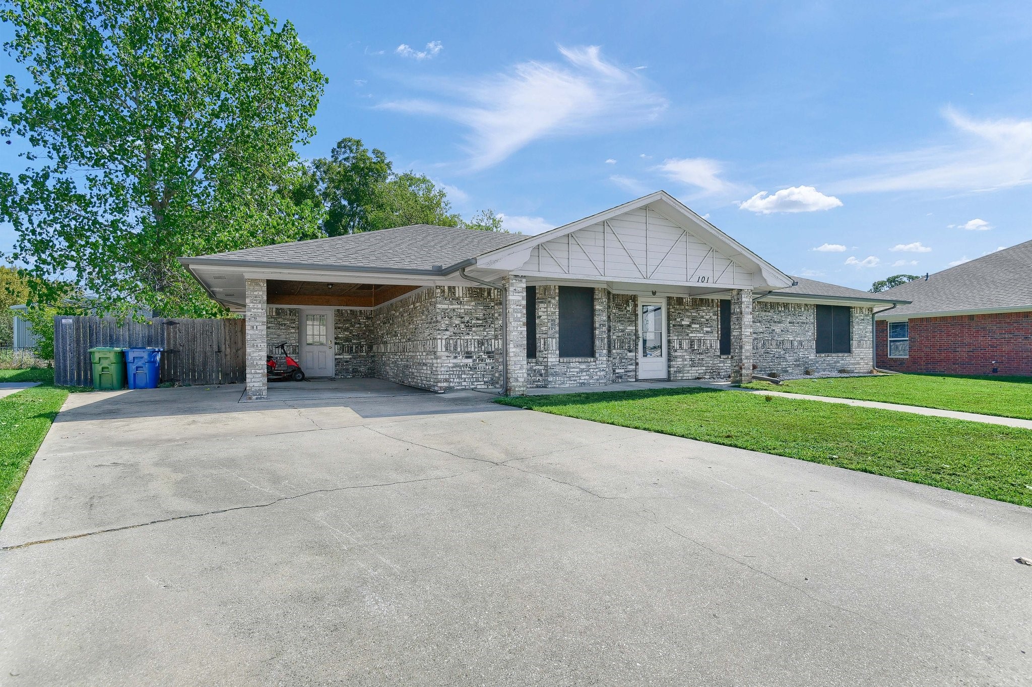101 Sarah Court Collinsville TX 76233