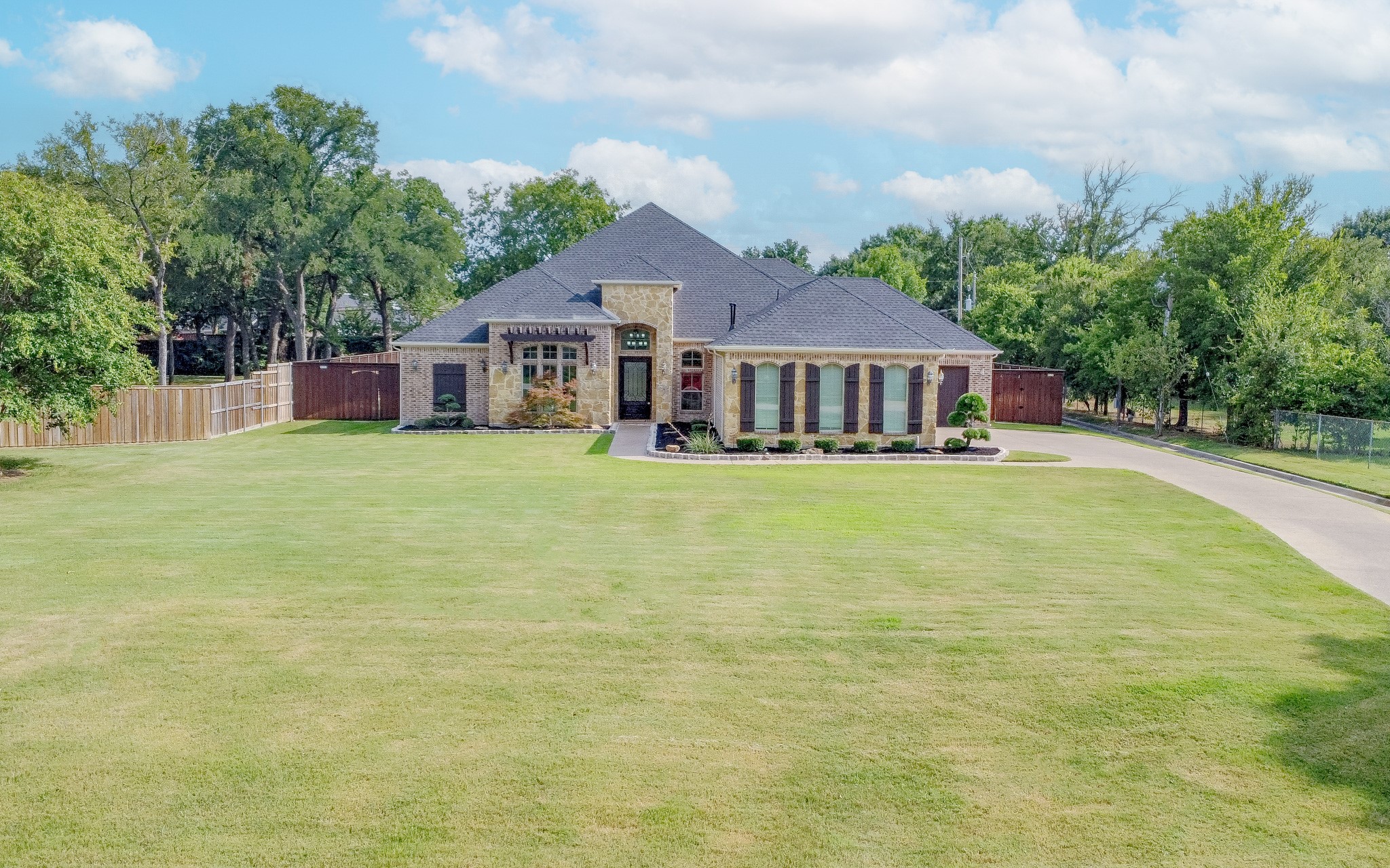 3320 Hollow Creek Road Arlington TX 76001