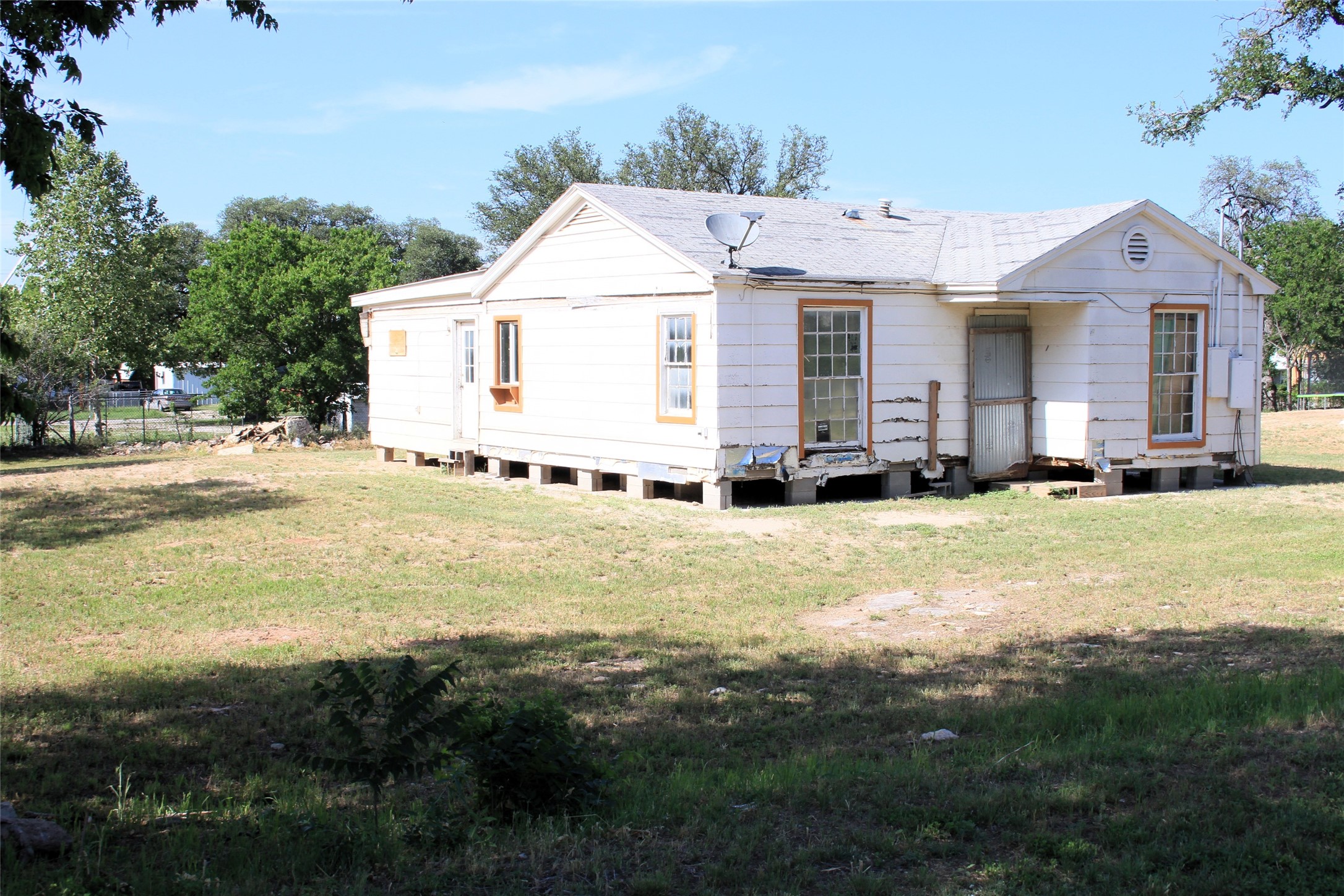 501 E Church Street San Saba TX 76877