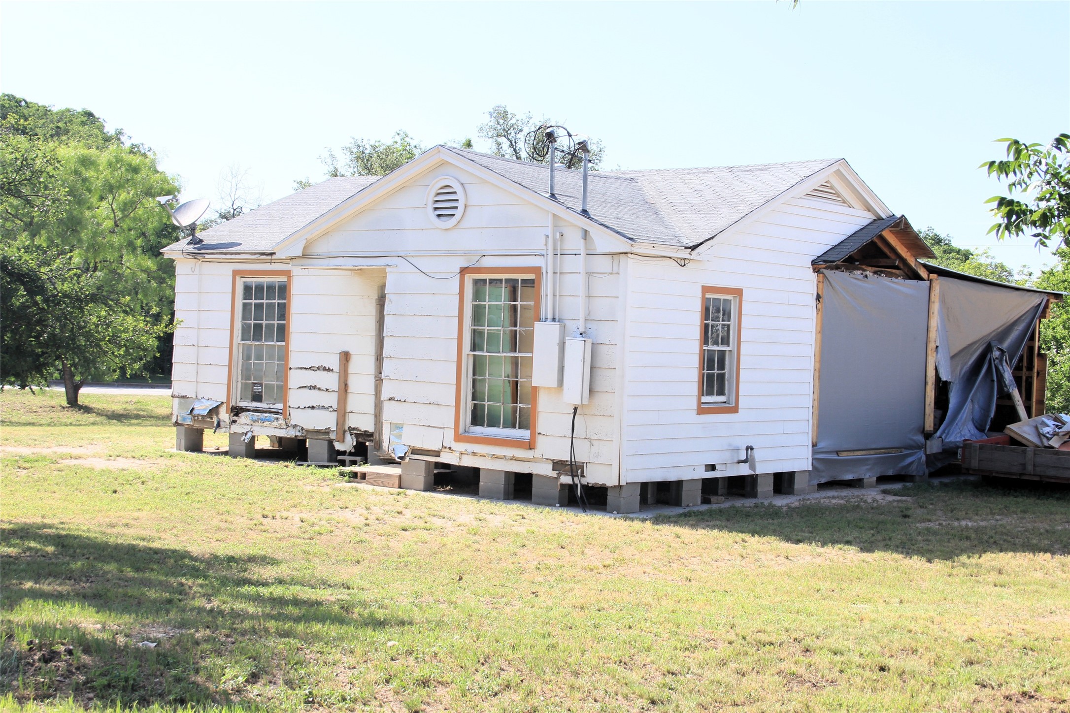 501 E Church Street San Saba TX 76877