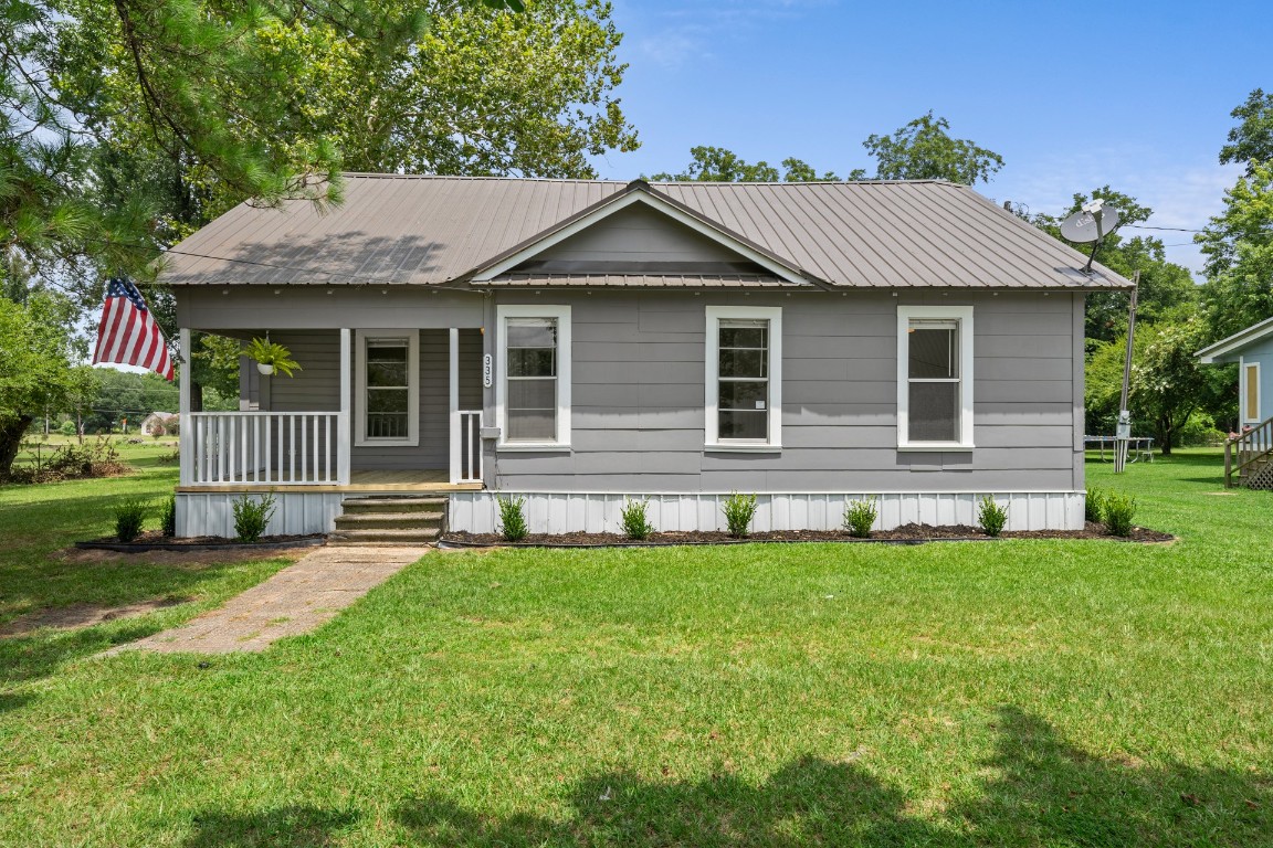 335 Colorado Street Avery TX 75554