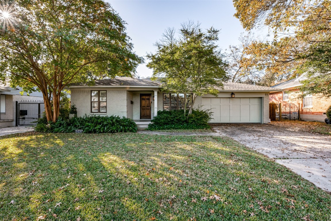 6220 Sudbury Drive Dallas TX 75214