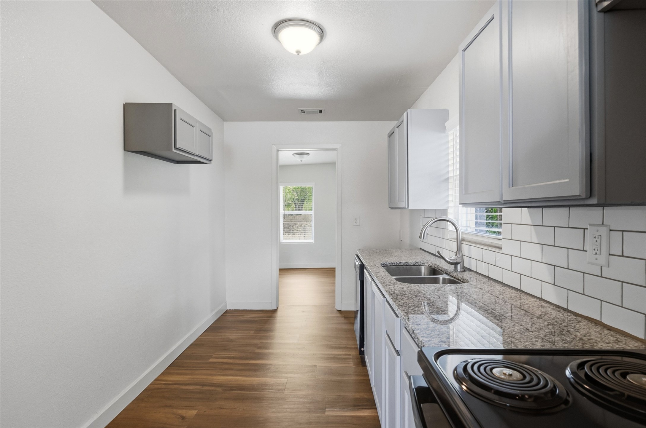 5525 Goodman Avenue Fort Worth TX 76107