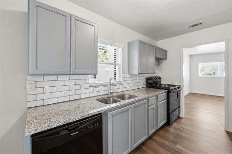 5525 Goodman Avenue Fort Worth TX 76107