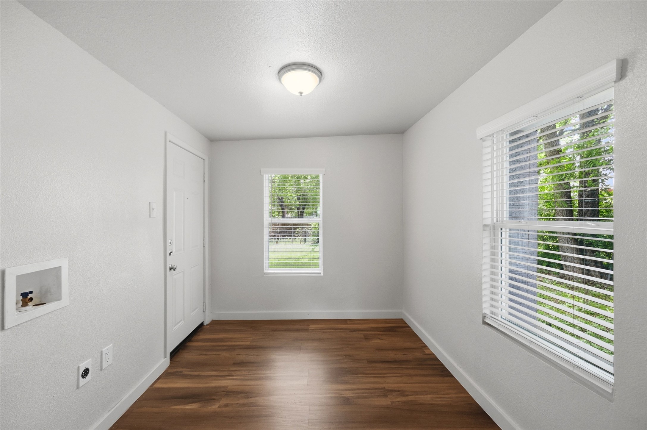5525 Goodman Avenue Fort Worth TX 76107