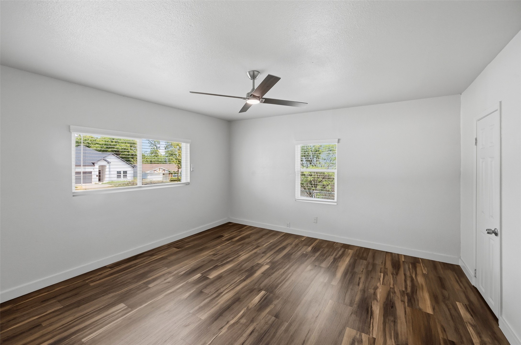 5525 Goodman Avenue Fort Worth TX 76107