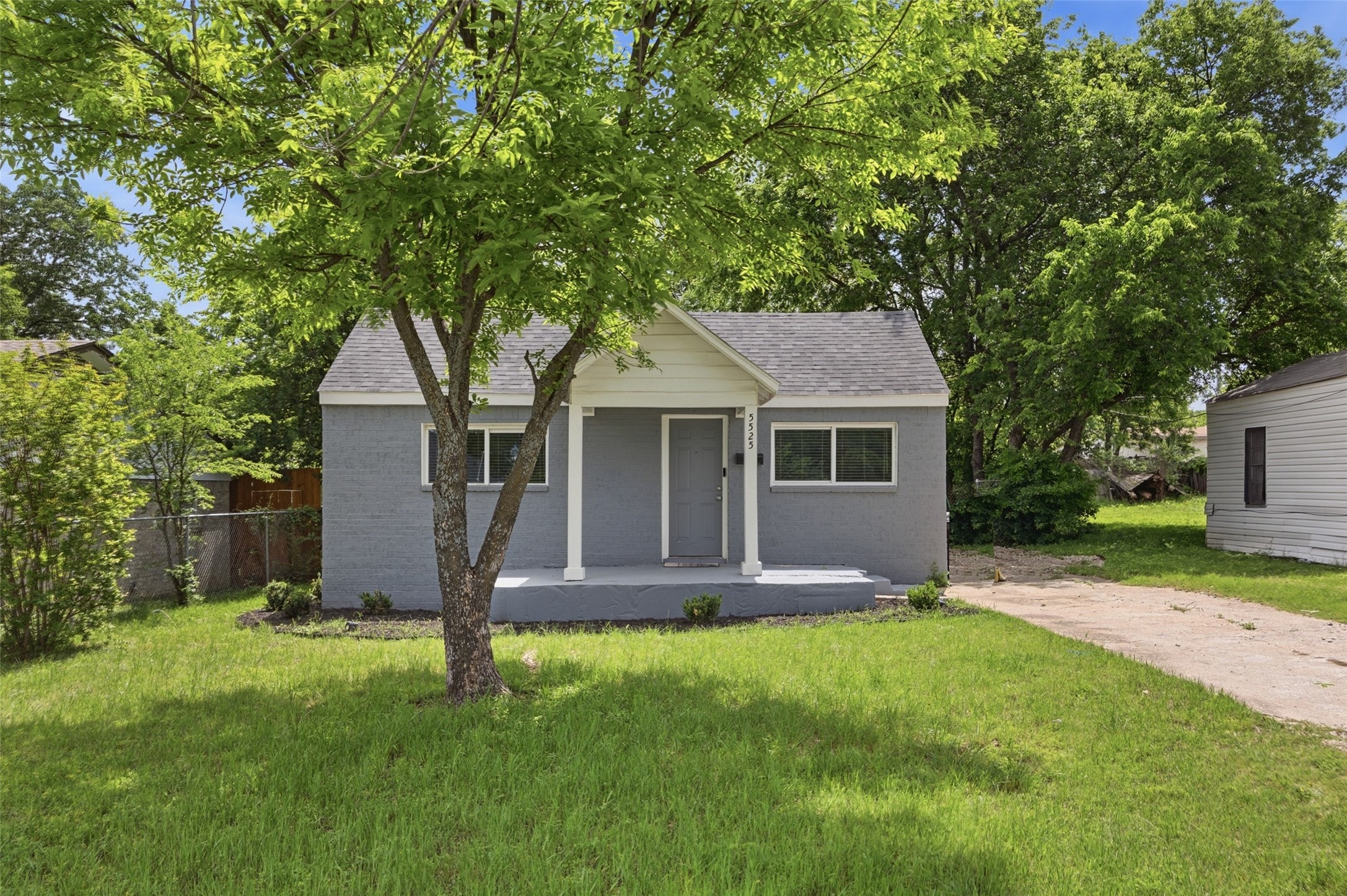 5525 Goodman Avenue Fort Worth TX 76107