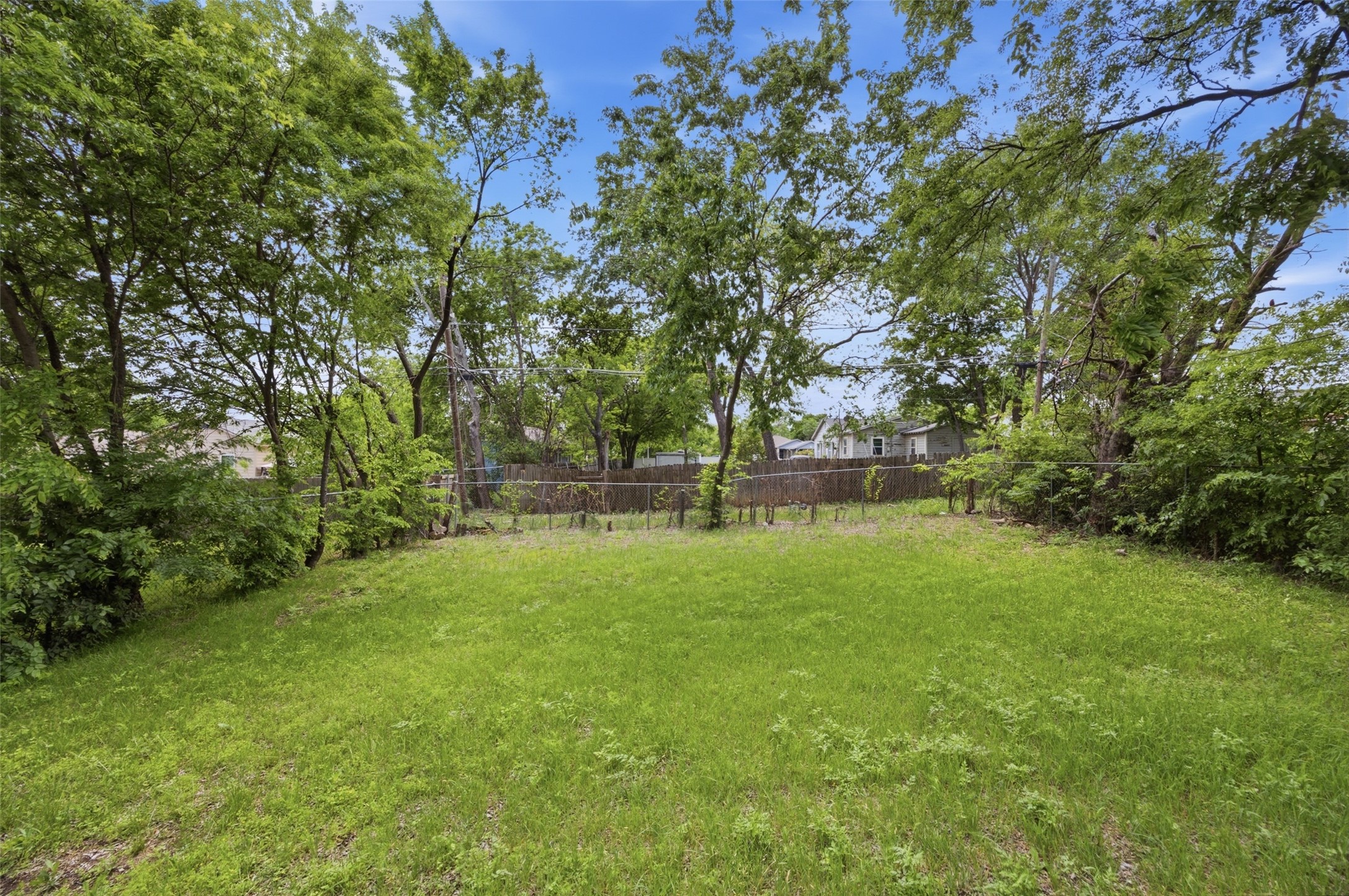 5525 Goodman Avenue Fort Worth TX 76107