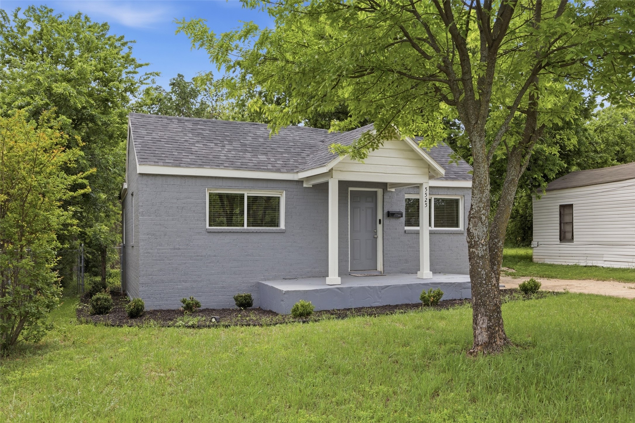 5525 Goodman Avenue Fort Worth TX 76107