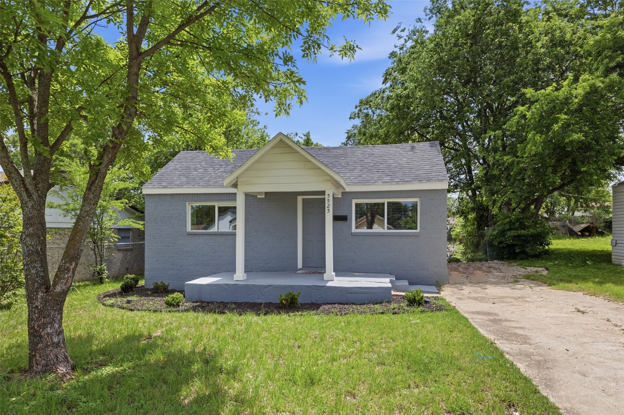 5525 Goodman Avenue Fort Worth TX 76107