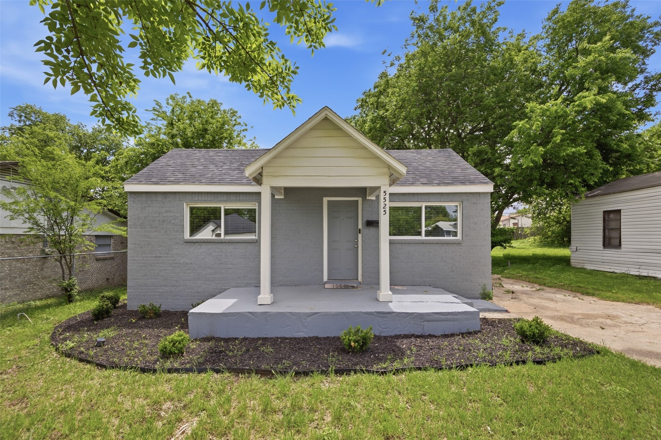 5525 Goodman Avenue Fort Worth TX 76107