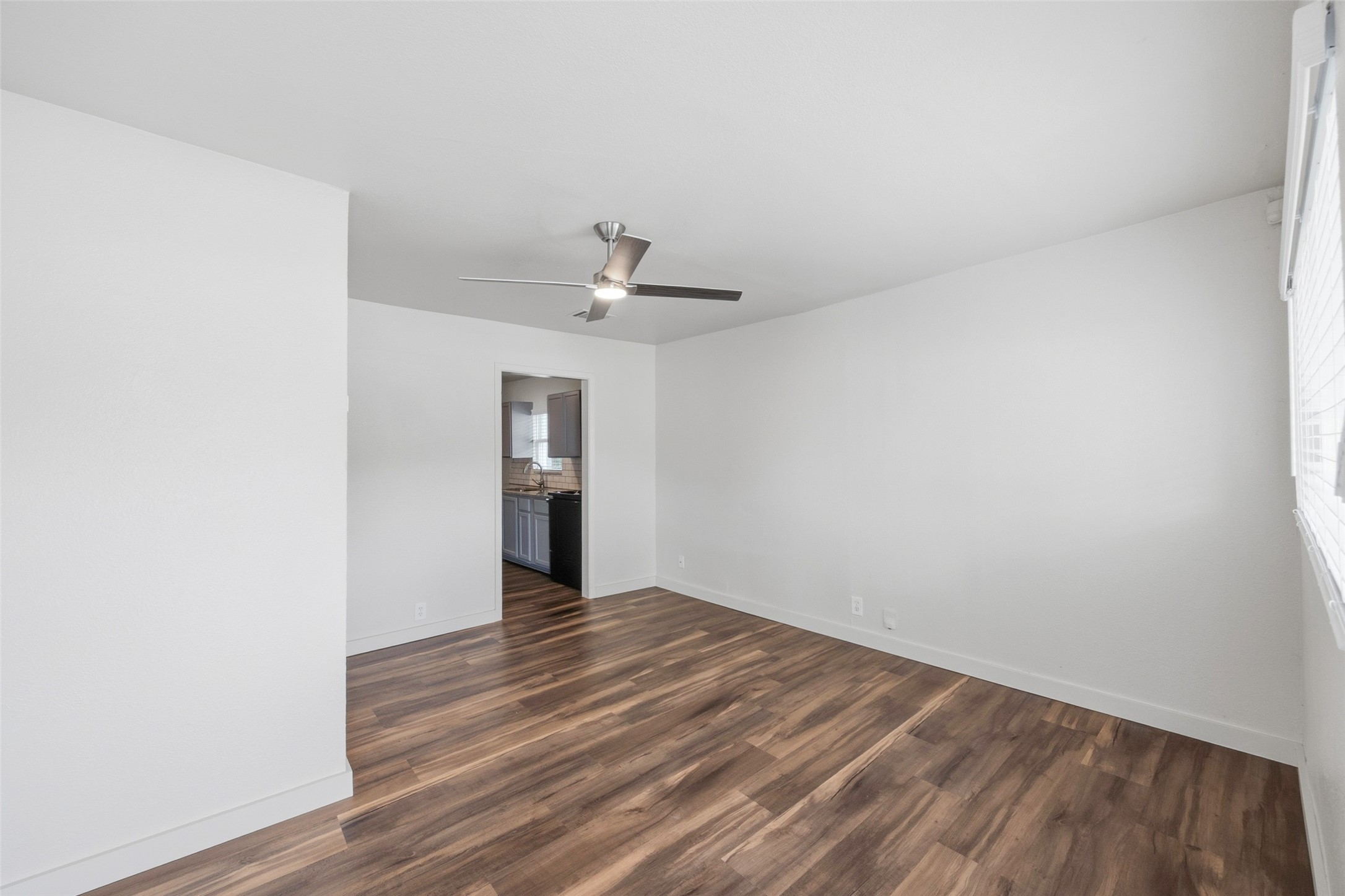 5525 Goodman Avenue Fort Worth TX 76107