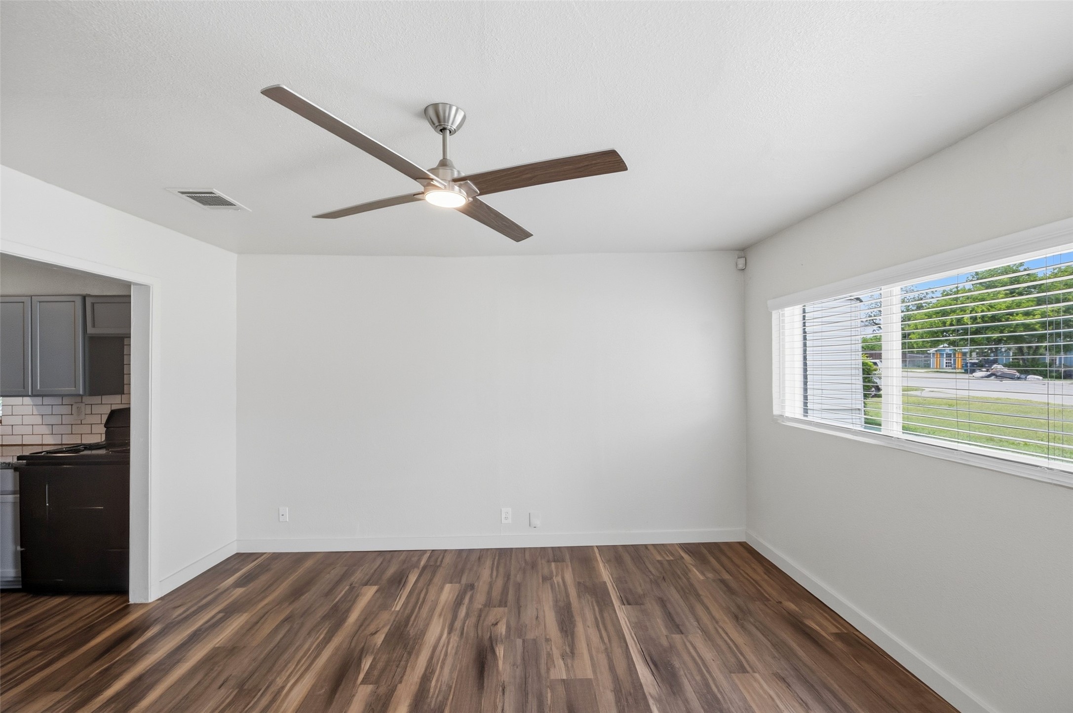 5525 Goodman Avenue Fort Worth TX 76107