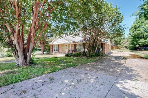 3906 Larkin Lane Garland TX 75043