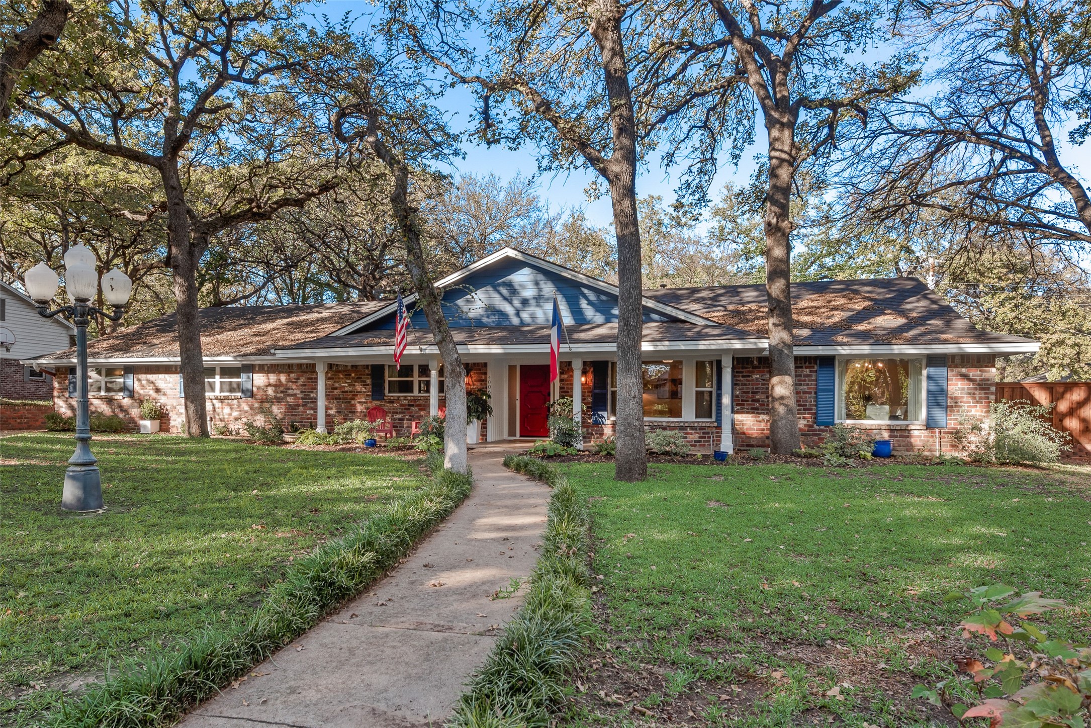 4006 Hollow Oak Drive Euless TX 76040
