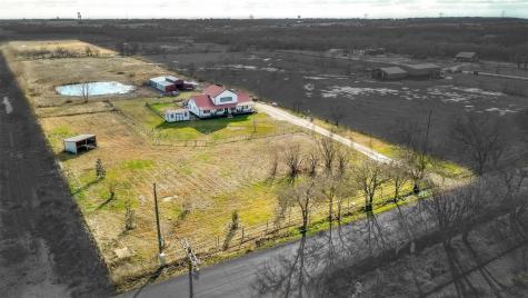 301 County Road 904 Joshua TX 76058