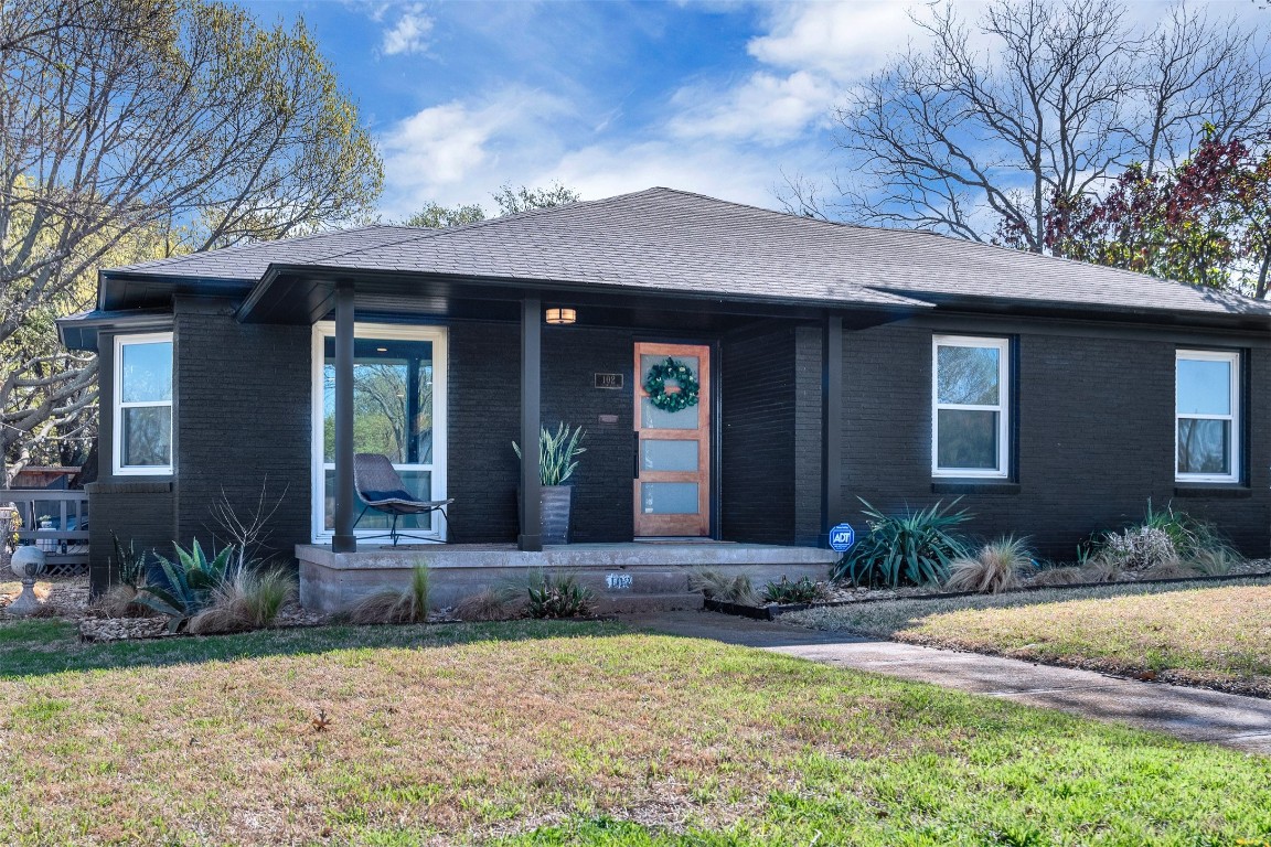 102 S Plymouth Road Dallas TX 75211