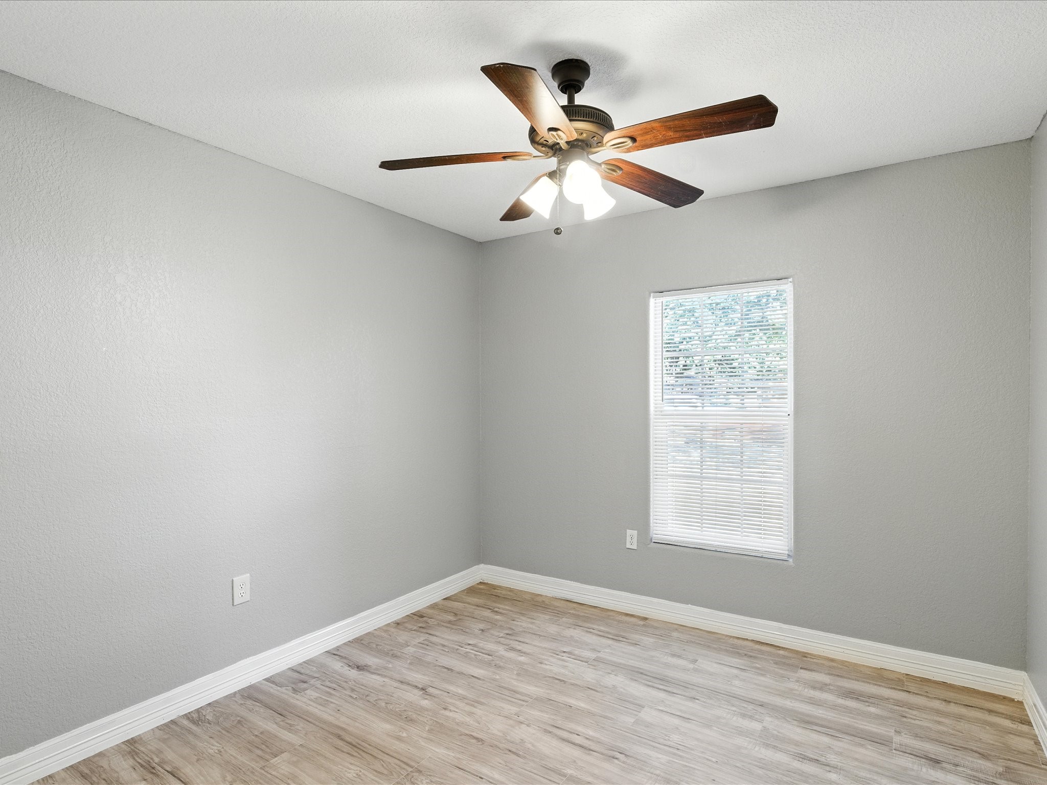 5720 Frisco Avenue Forest Hill TX 76119