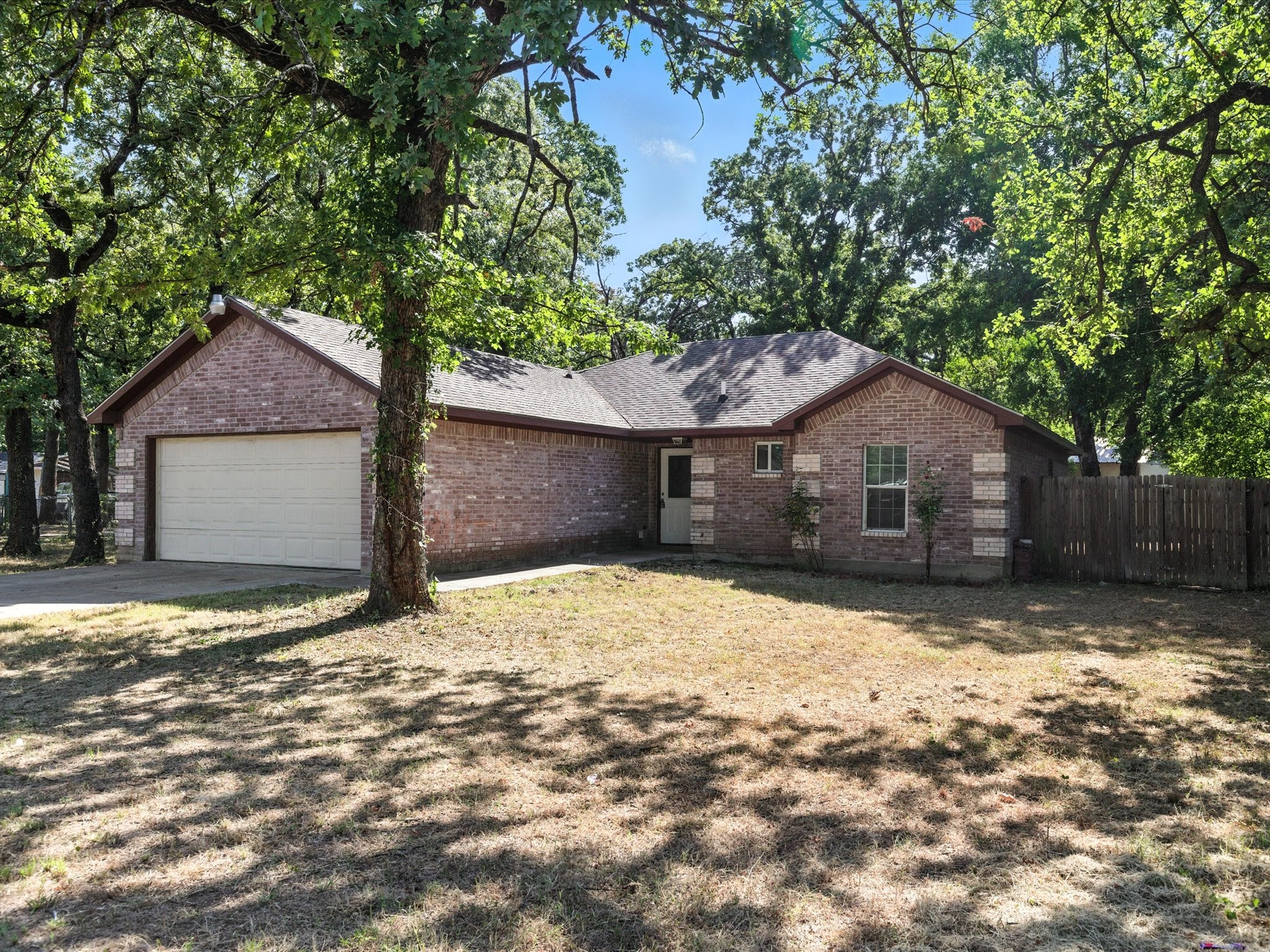 5720 Frisco Avenue Forest Hill TX 76119