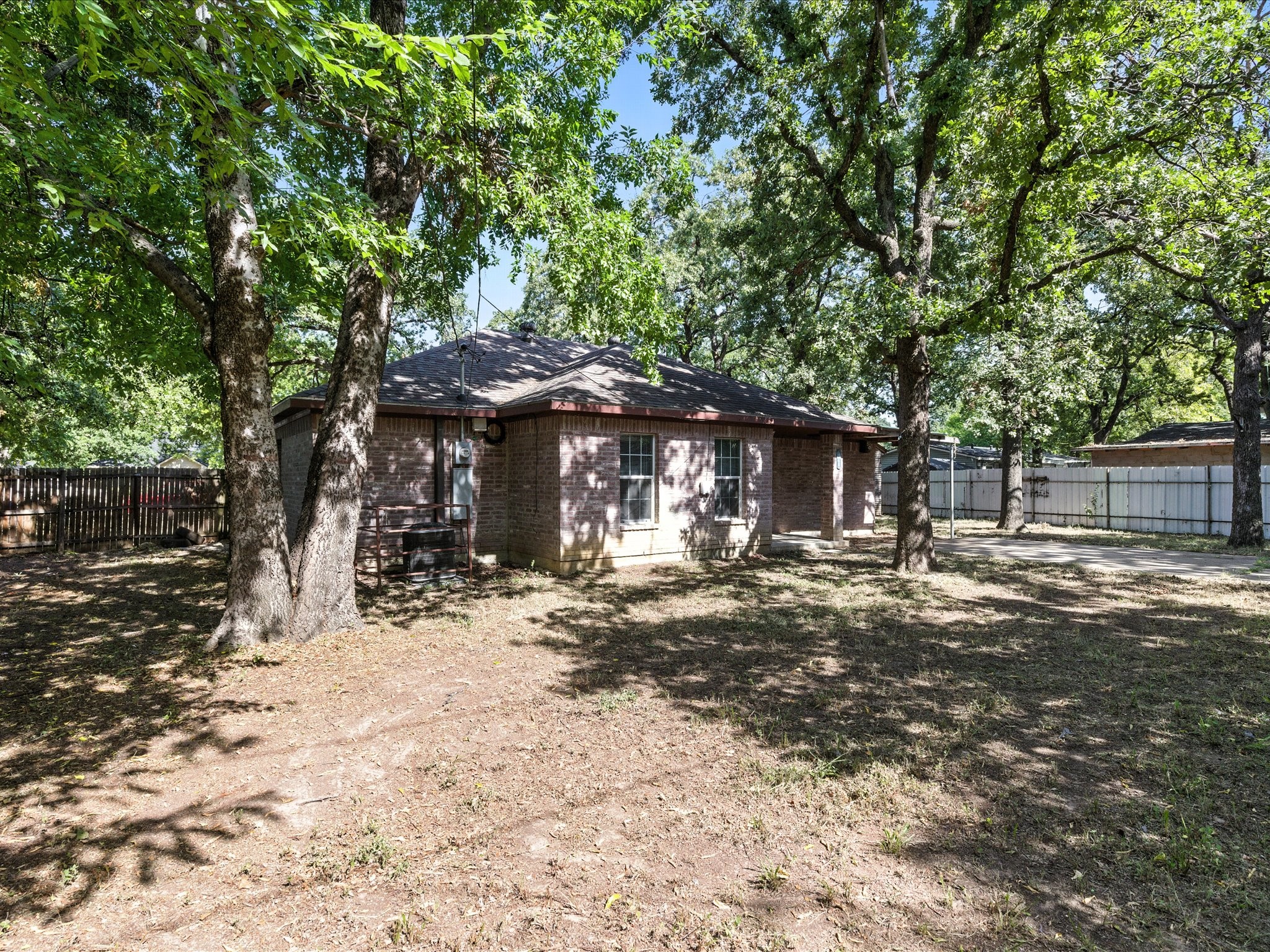 5720 Frisco Avenue Forest Hill TX 76119