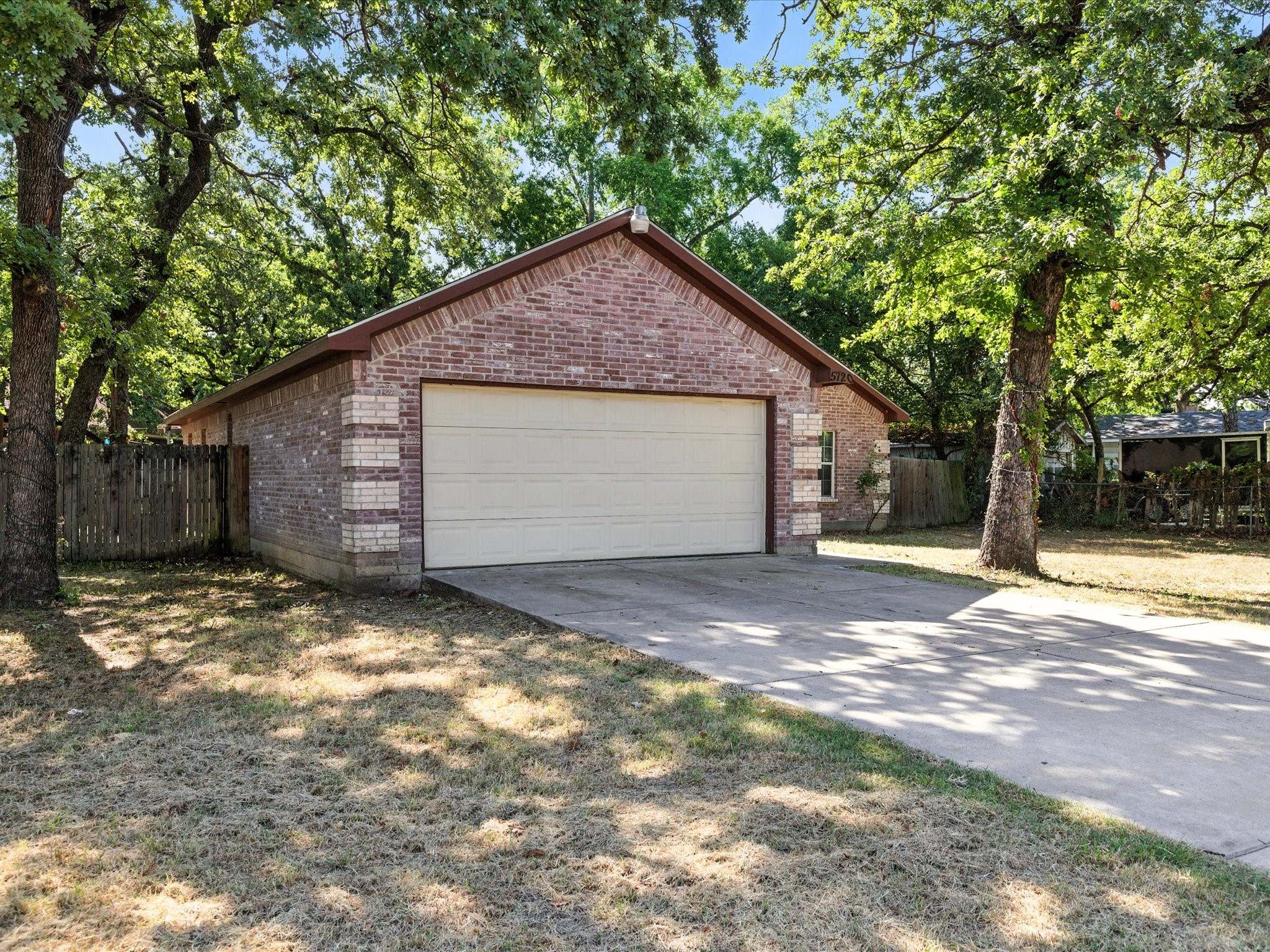 5720 Frisco Avenue Forest Hill TX 76119