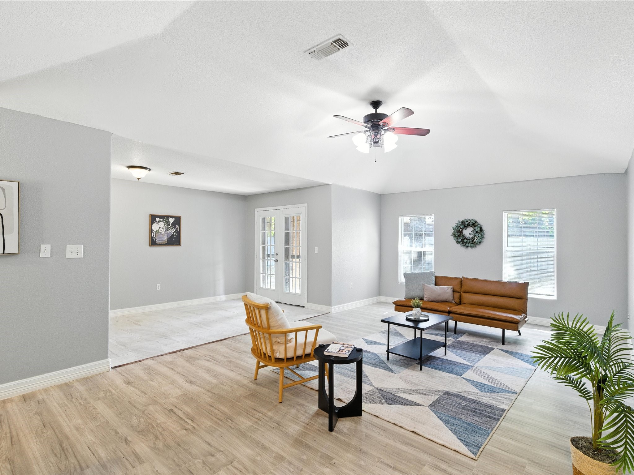 5720 Frisco Avenue Forest Hill TX 76119