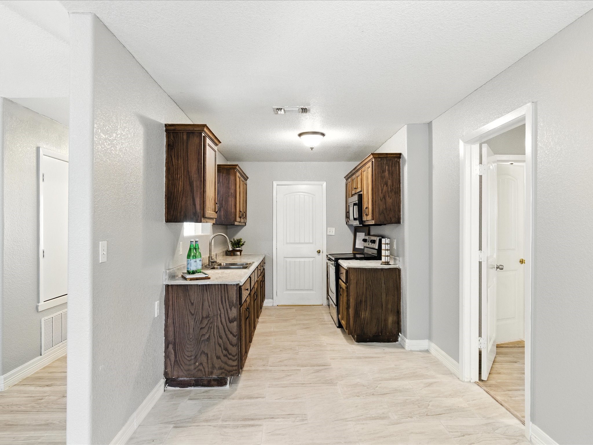 5720 Frisco Avenue Forest Hill TX 76119