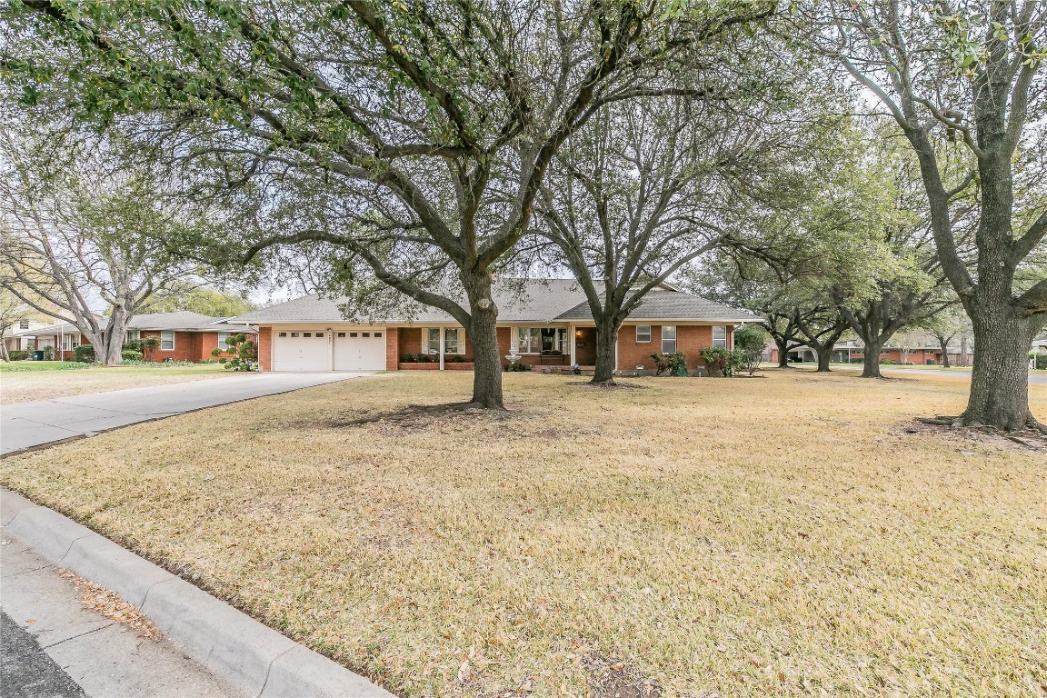 4601 Holiday Lane E North Richland Hills TX 76180