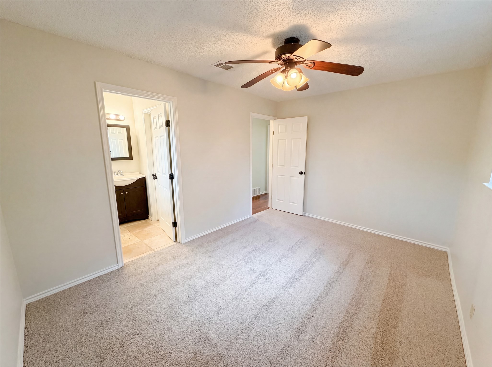 1023 N Lucas Drive Grapevine TX 76051