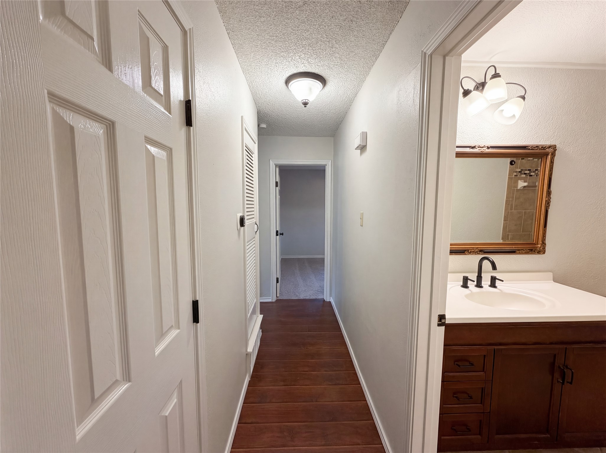 1023 N Lucas Drive Grapevine TX 76051
