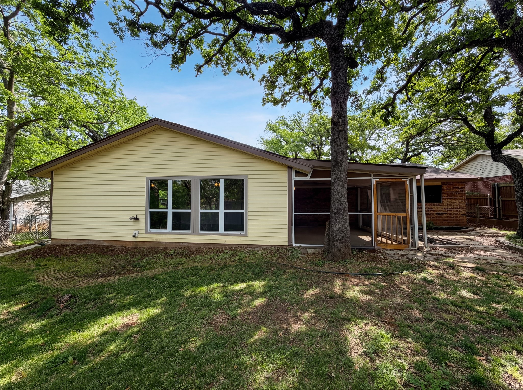 1023 N Lucas Drive Grapevine TX 76051