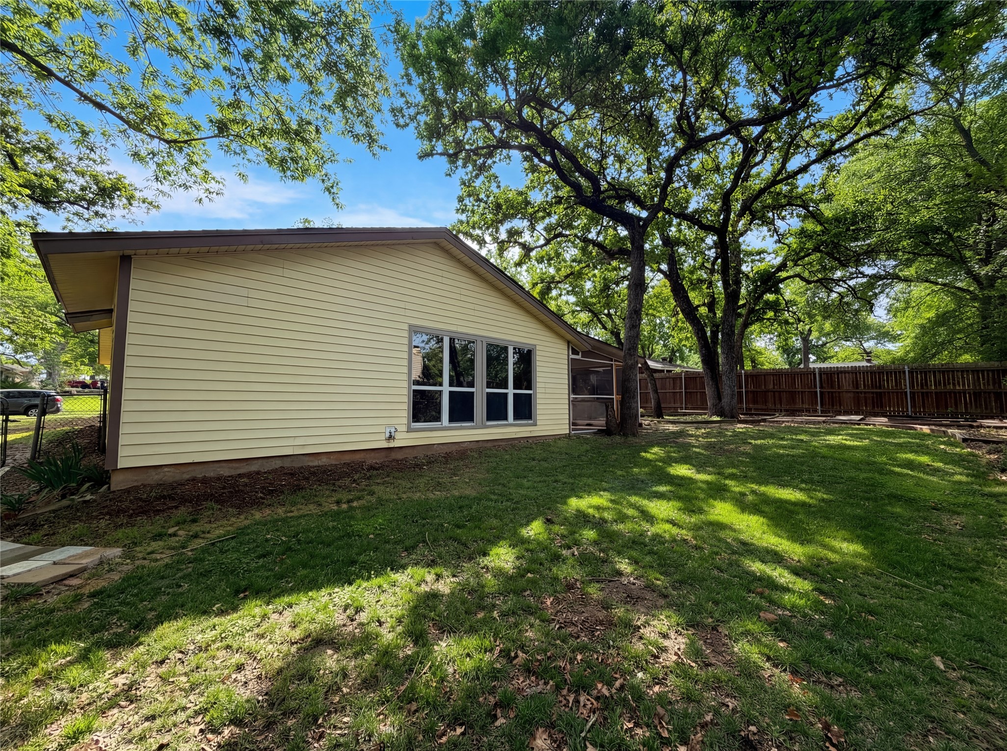 1023 N Lucas Drive Grapevine TX 76051