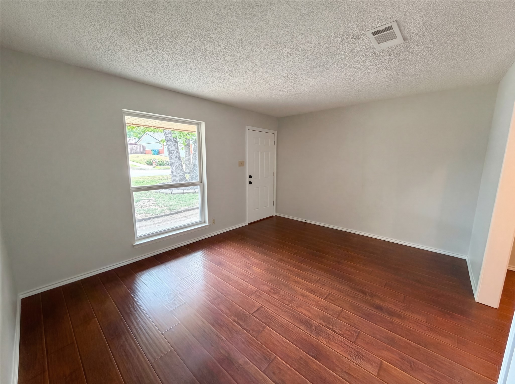 1023 N Lucas Drive Grapevine TX 76051