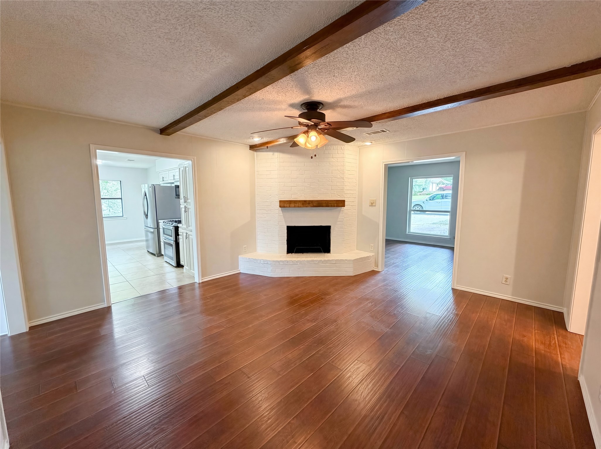 1023 N Lucas Drive Grapevine TX 76051
