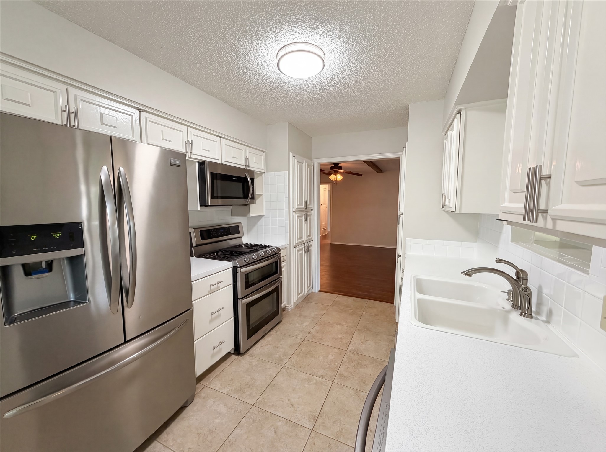 1023 N Lucas Drive Grapevine TX 76051
