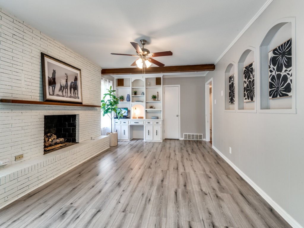 712 Joanna Drive Hurst TX 76053