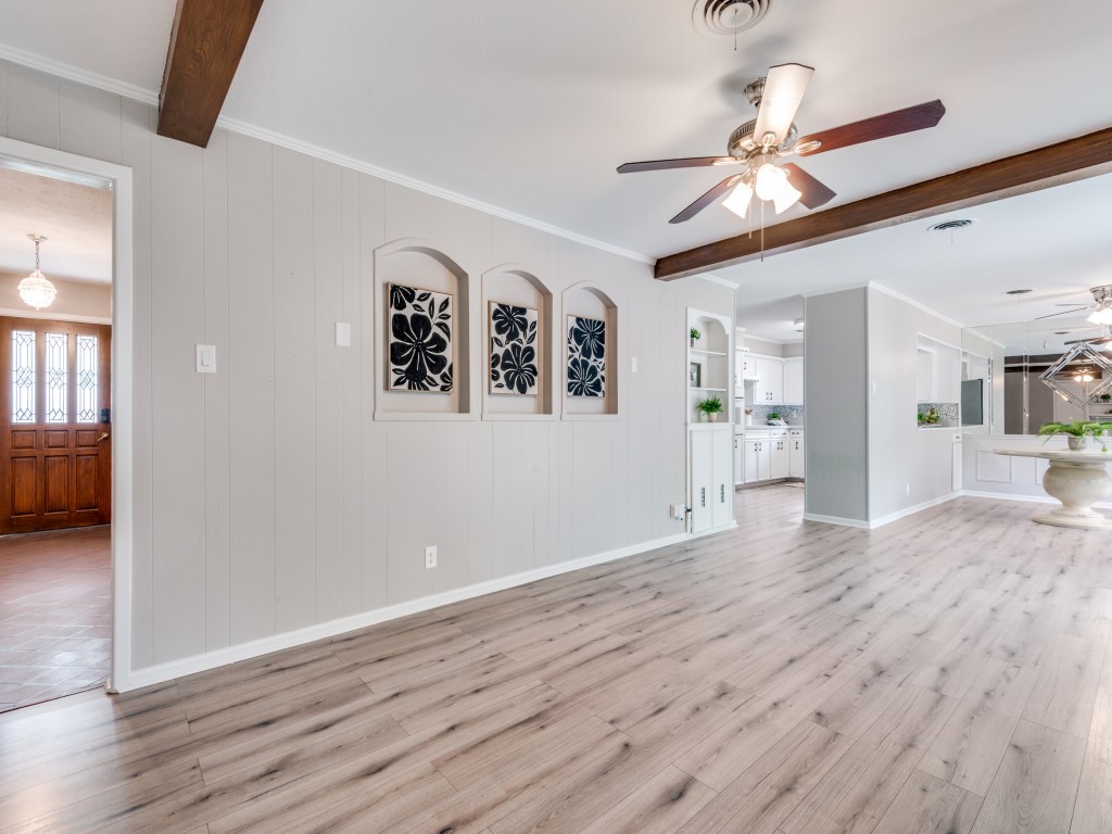 712 Joanna Drive Hurst TX 76053