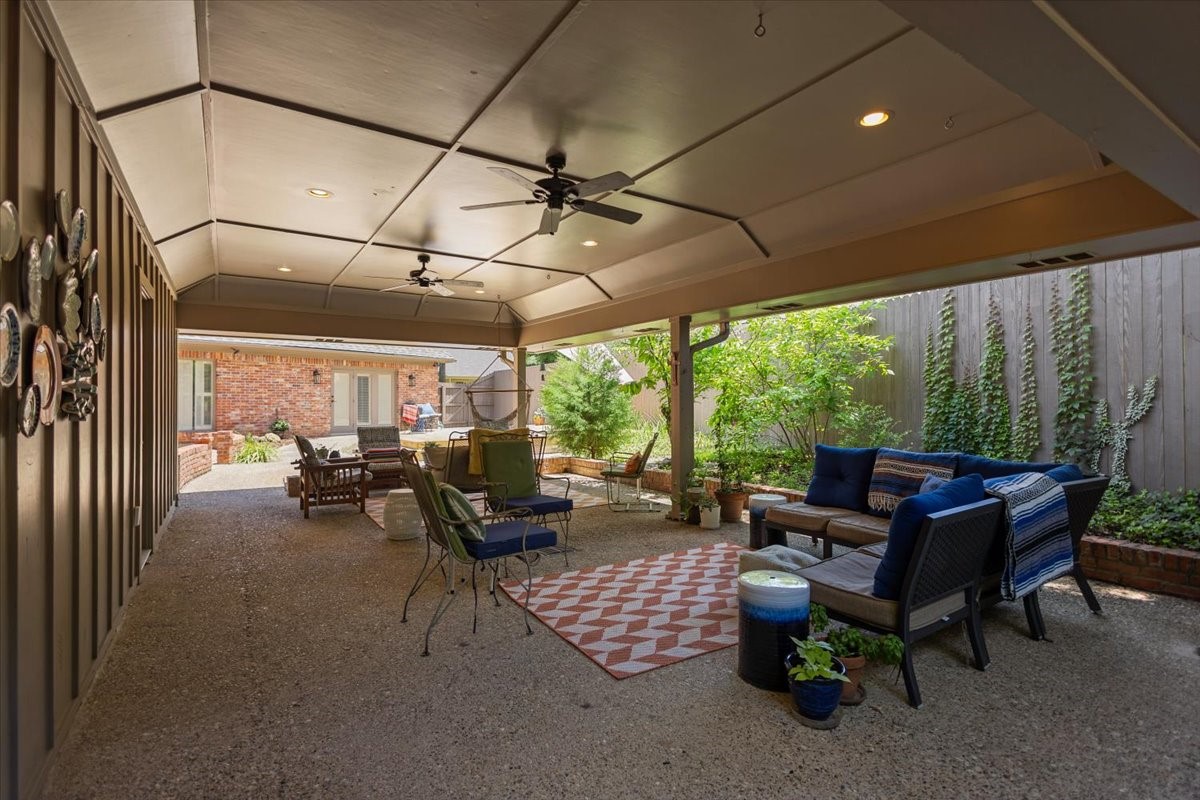 5911 Foxcroft Road Tyler TX 75703