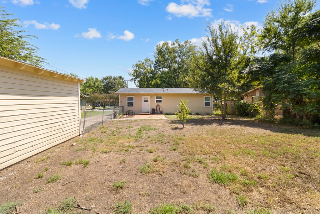1424 Bowie Drive Corsicana TX 75110