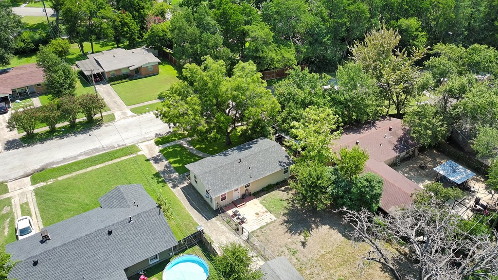 1424 Bowie Drive Corsicana TX 75110