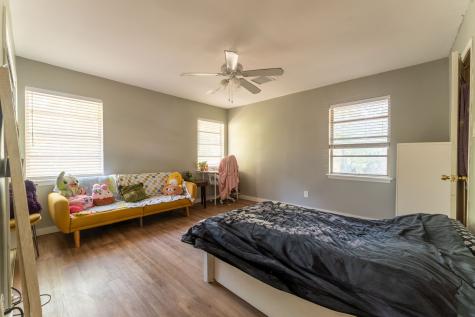 5720 Whitman Avenue Fort Worth TX 76133