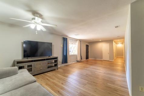 5720 Whitman Avenue Fort Worth TX 76133
